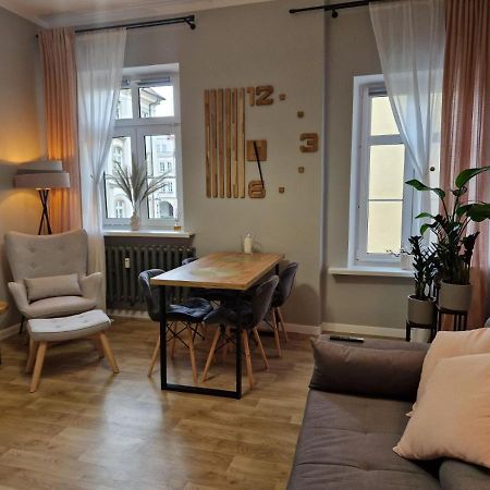 Apartament Ratuszowy Deluxe Jelenia Gora Bagian luar foto