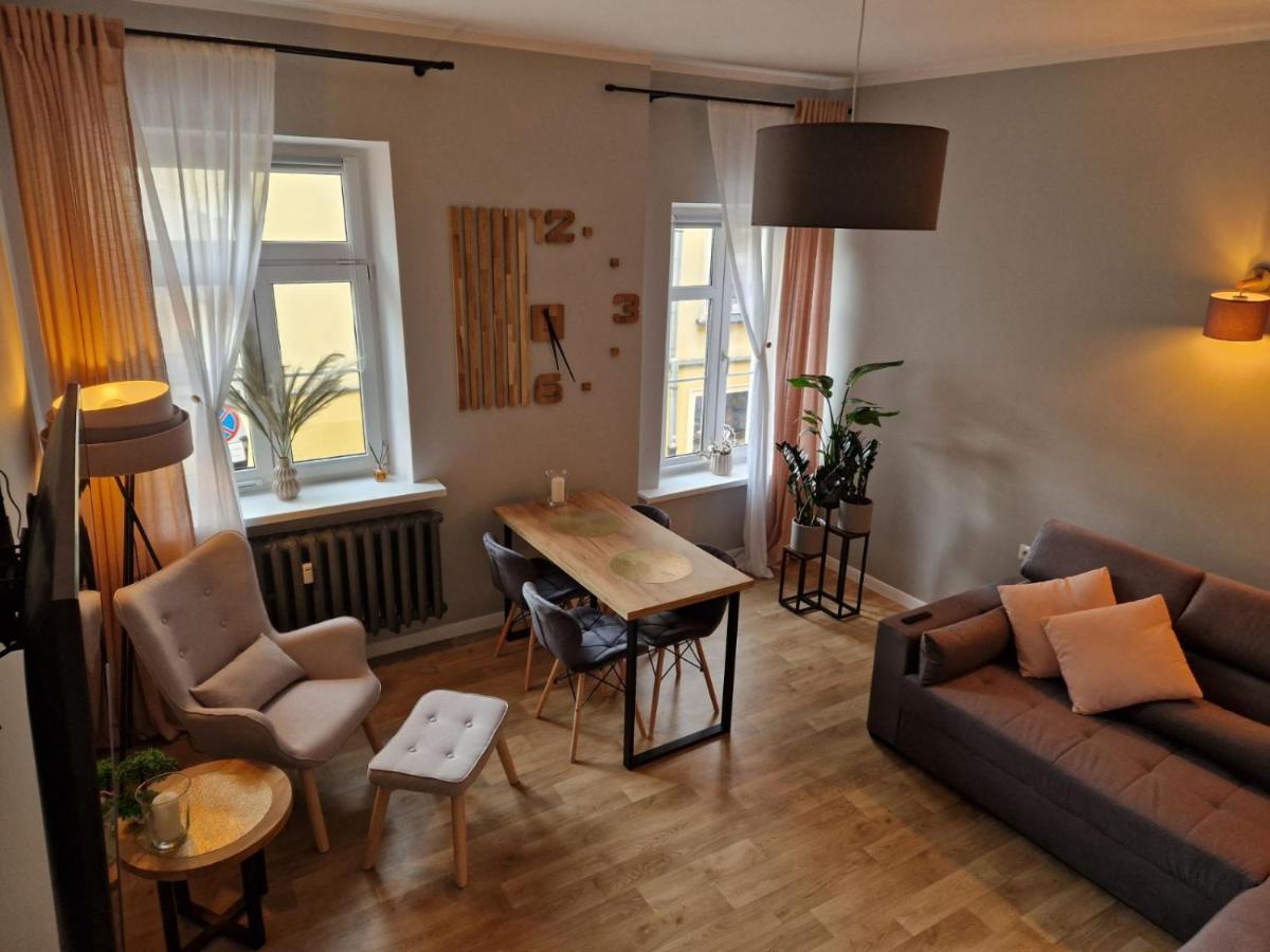 Apartament Ratuszowy Deluxe Jelenia Gora Bagian luar foto