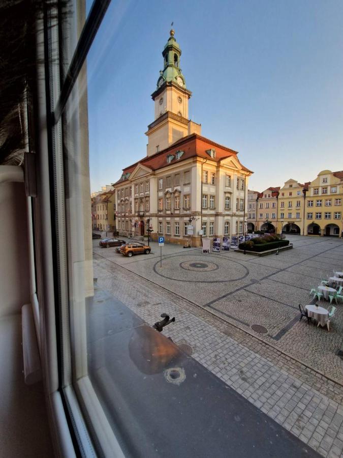 Apartament Ratuszowy Deluxe Jelenia Gora Bagian luar foto