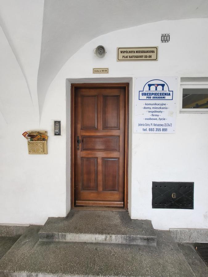 Apartament Ratuszowy Deluxe Jelenia Gora Bagian luar foto
