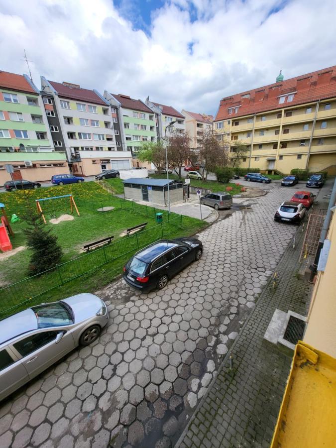 Apartament Ratuszowy Deluxe Jelenia Gora Bagian luar foto
